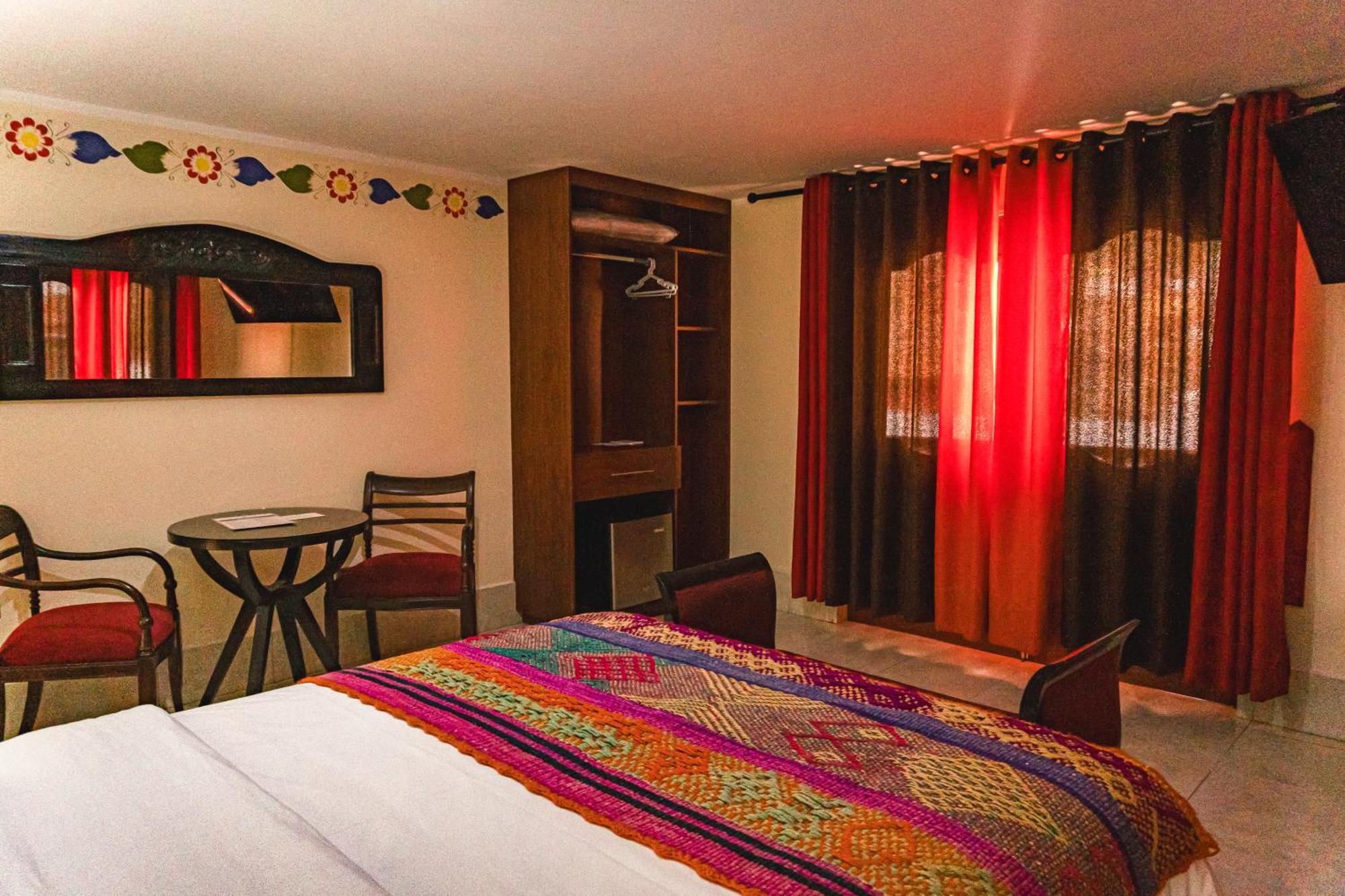 Altipacha Ayacucho Hotel Екстер'єр фото